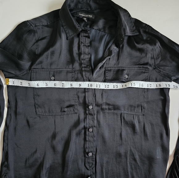 Banana Republic XS satin Black Button Down Shirt - Picture 3 of 5